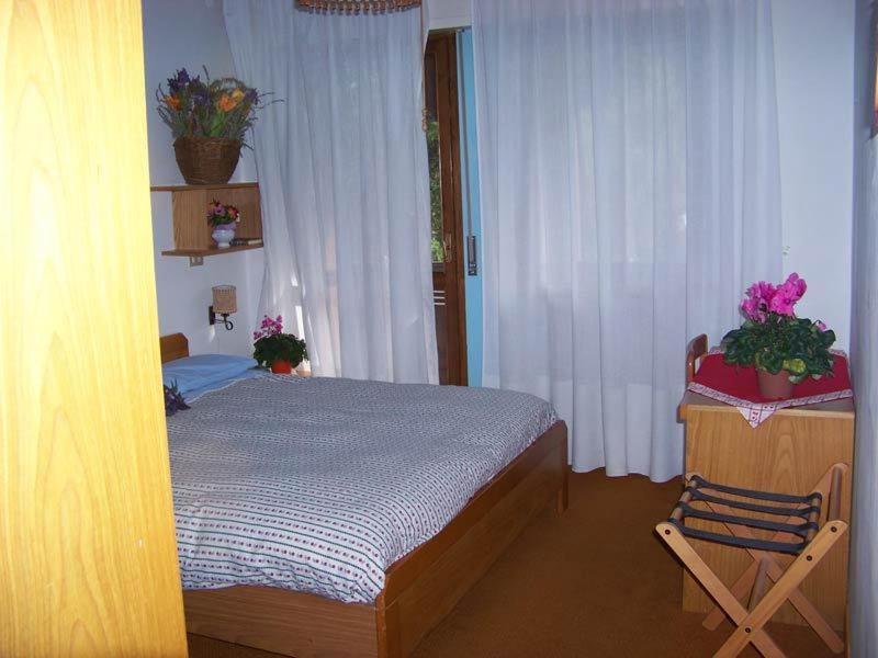 Garni Pecol Bed & Breakfast Fusine Room photo